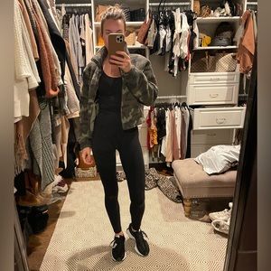 American Eagle cropped Sherpa jacket